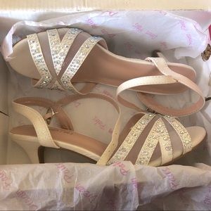 White Dream Pairs heels